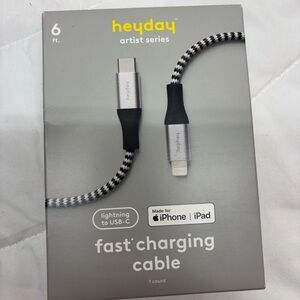 NWT Heyday Artist Series Black & Silver Charging Cable 6 ft. Fast charging USB-C